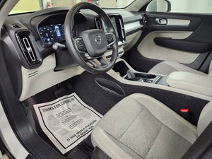 2020 Volvo XC40 Momentum